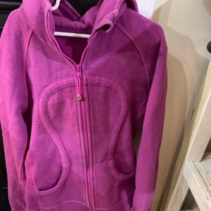 Lulu lemon hooded sweatshirt size 4